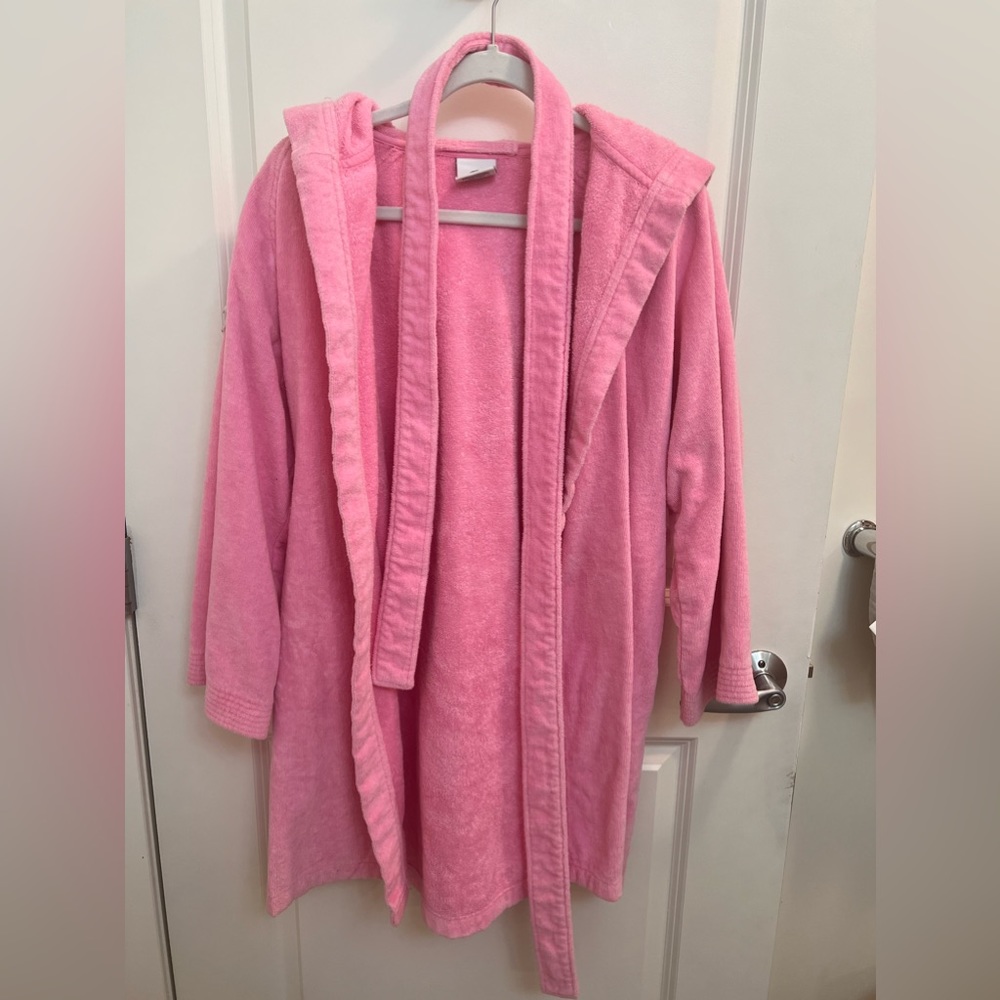 Lacoste robe, OS, gently used, smoke free home
